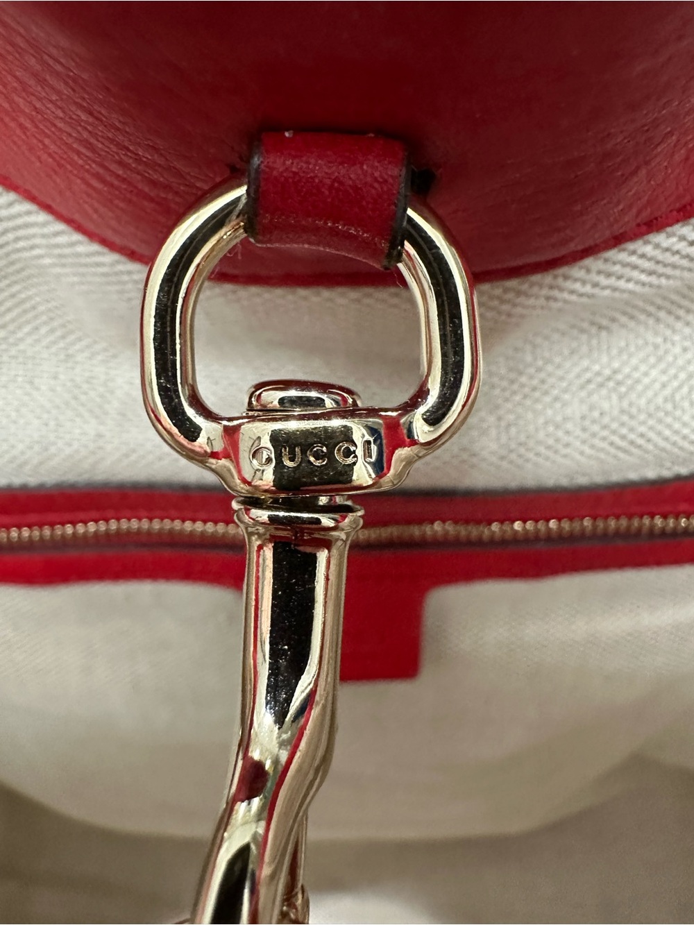 Gucci Soho Large Tomato Red Leather Interlocking G Tassel Tote Bag - Picture 9 of 12